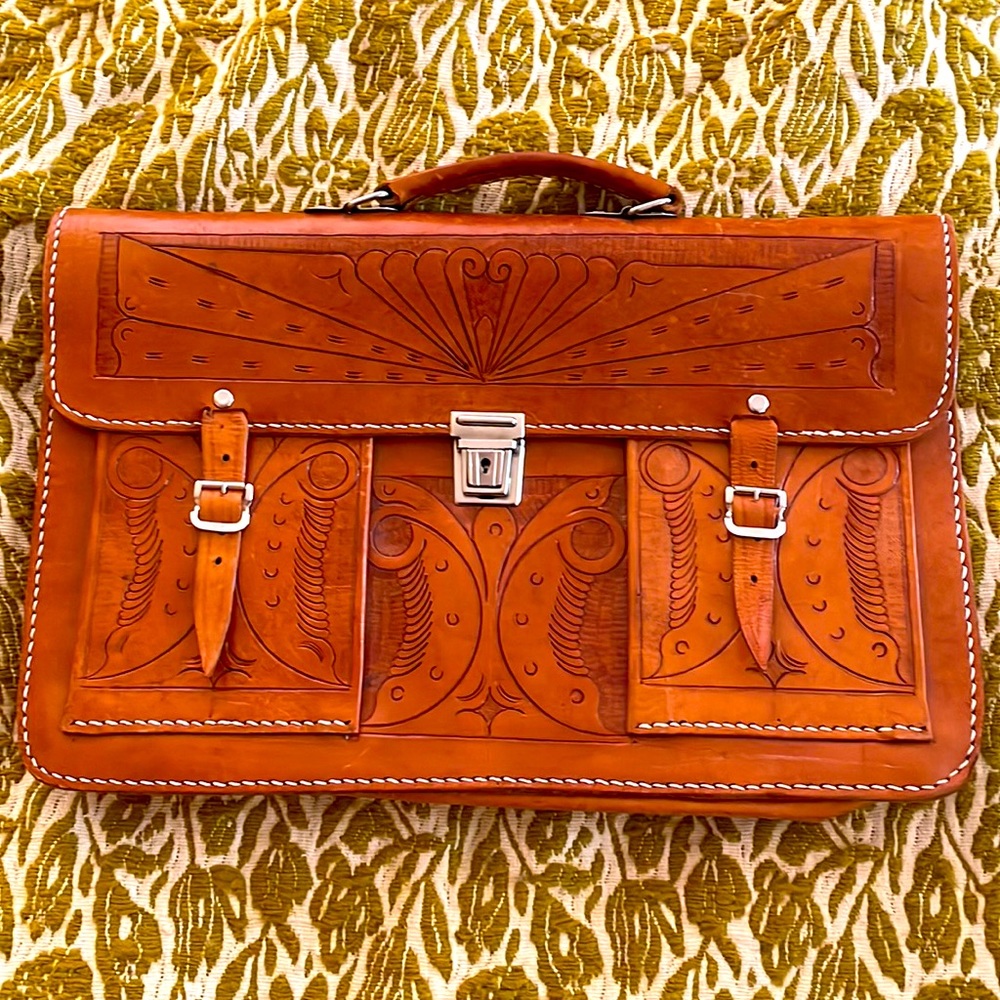 VTG 1970s TOOLED LEATHER BRIEFCASE